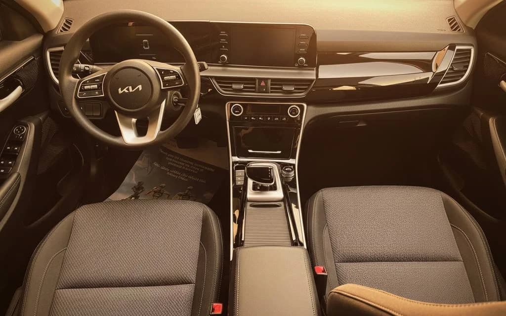 Kia Seltos 2024 interior view showing trim – rental in Dubai