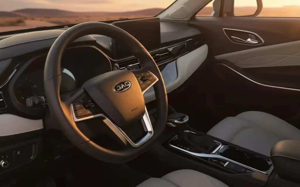 Jac Js4 2023 dashboard and infotainment – rental in Dubai