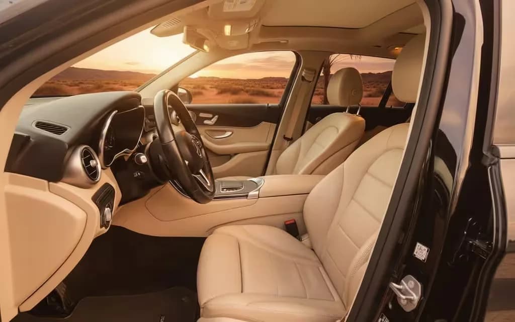 Mercedes Glc300 2020 interior view showing trim