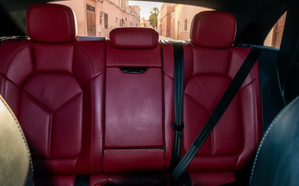 Porsche Macan S 2024