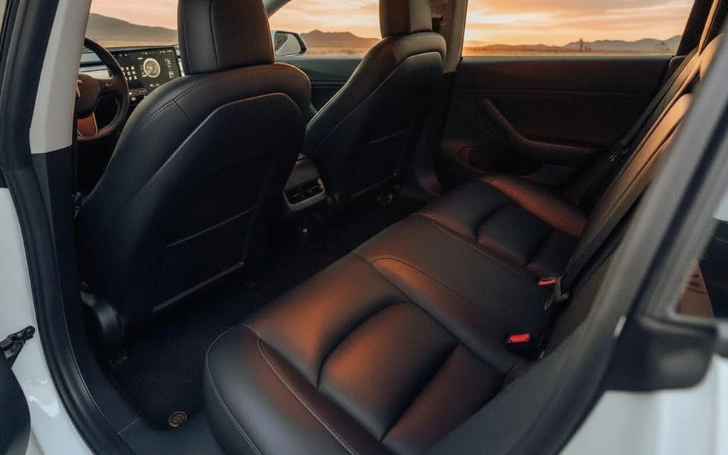 Tesla Model3 2021 leather seats and cabin – rental in Dubai