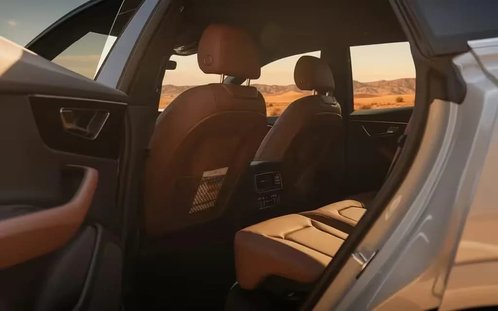 Audi Q8 06