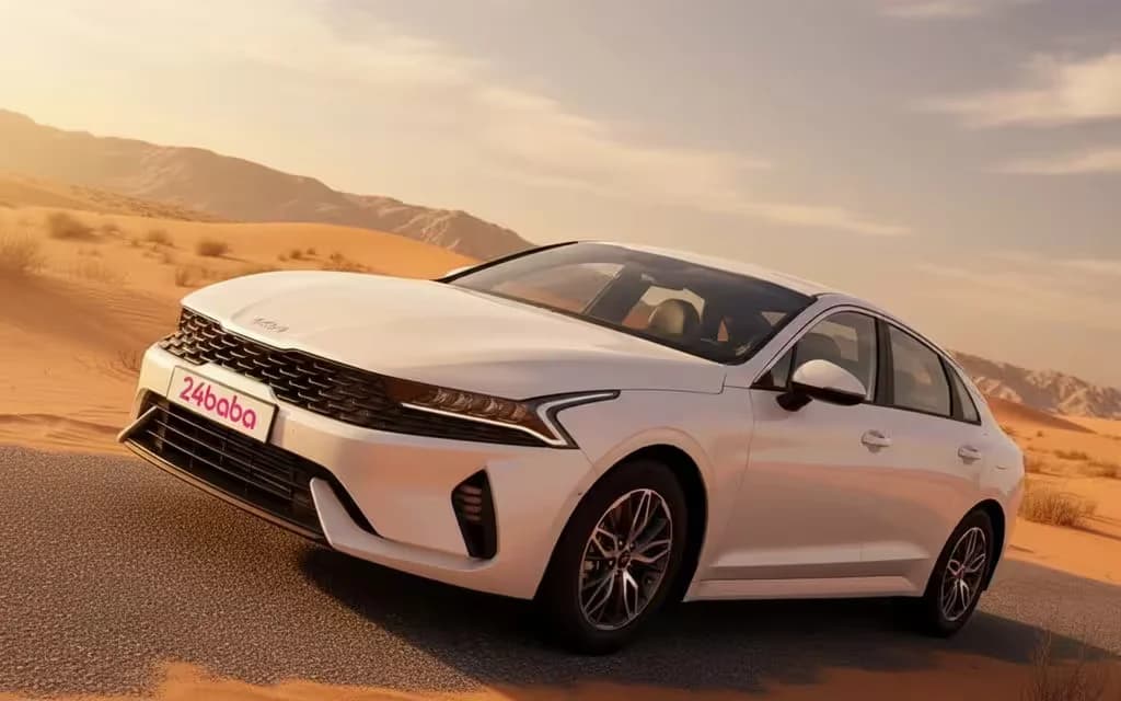 Kia K5 2022 White front view with headlights