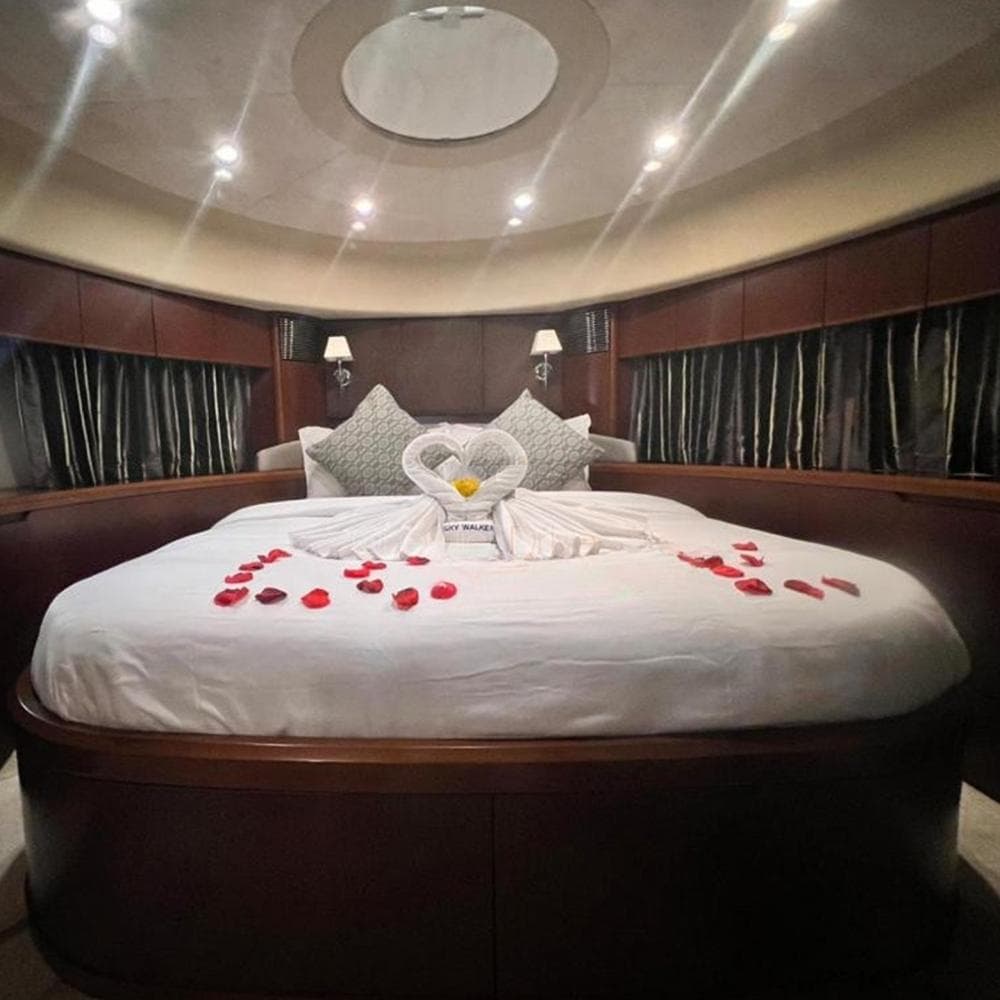 Astra 76ft Yacht