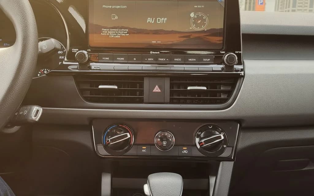Kia Seltos 2023 interior view showing trim