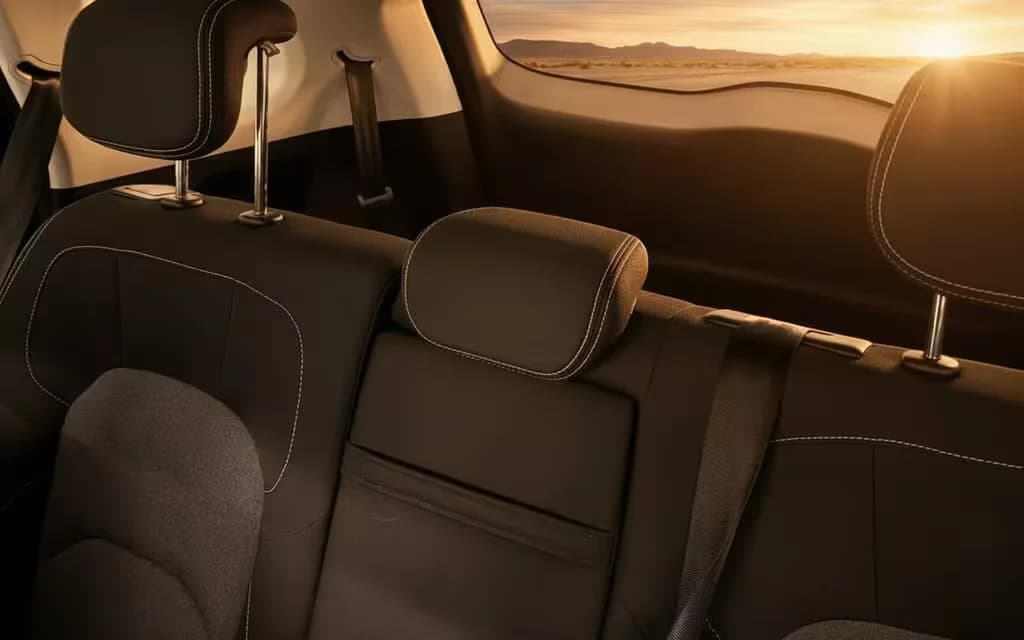 Chevrolet Captiva 2023 leather seats and cabin – rental in Dubai