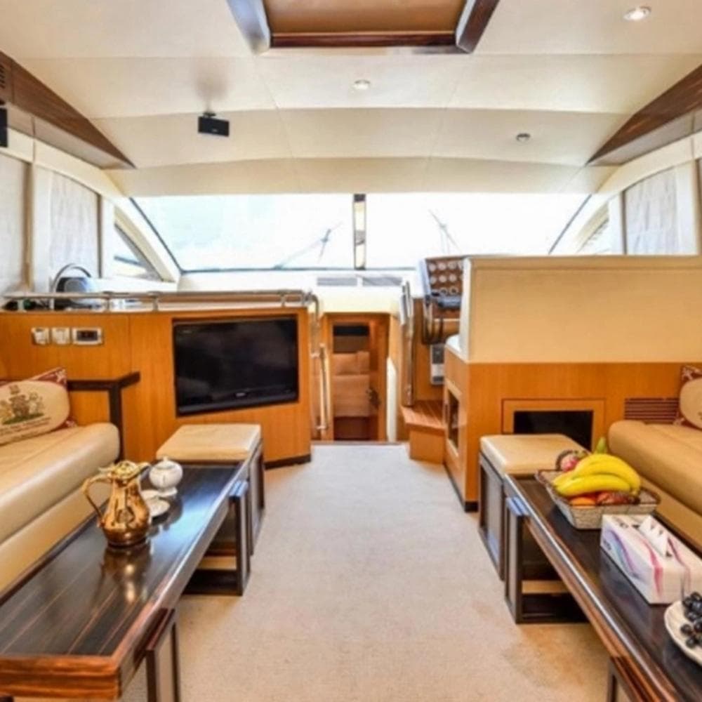 Majesty 66 Ft