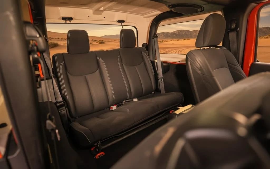 Jeep Wrangler 2025 leather seats and cabin