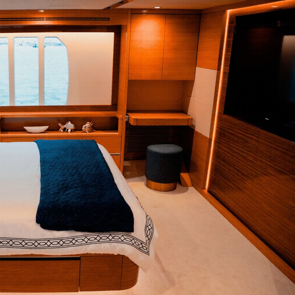 X36 Luxury Yacht