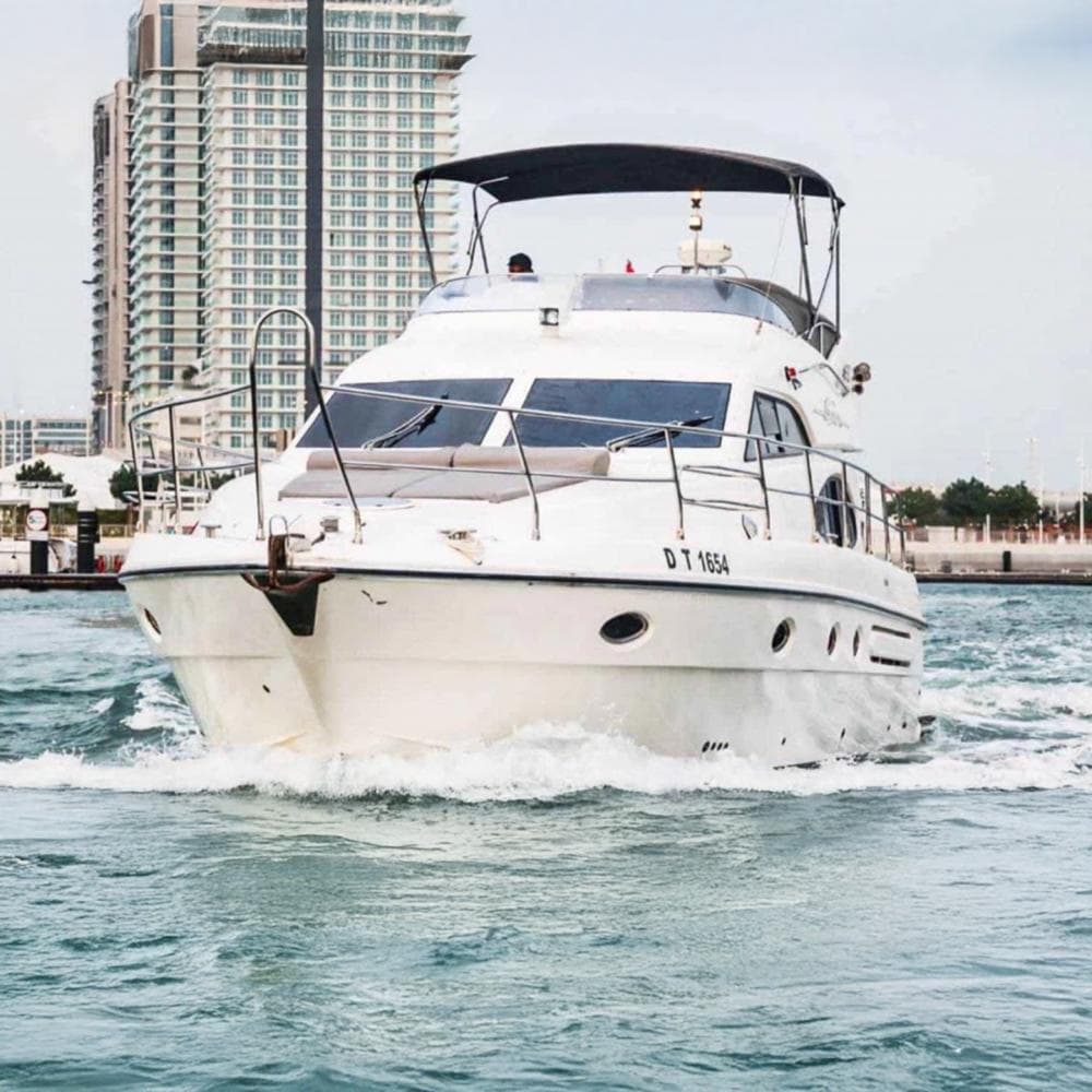 50 Feet Luxury Yacht