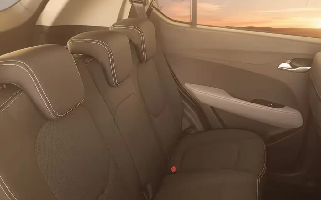 Chevrolet Groove 2023 leather seats and cabin – rental in Dubai