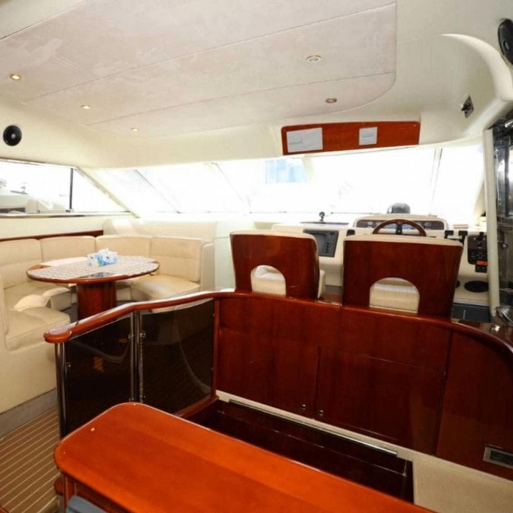 60 Ft Luxury Yacht
