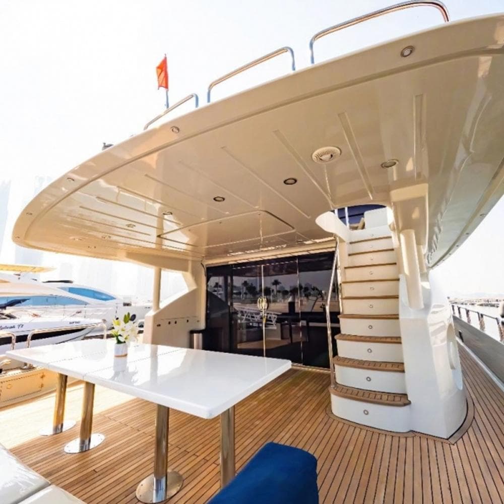 Kona 110 Ft Yacht