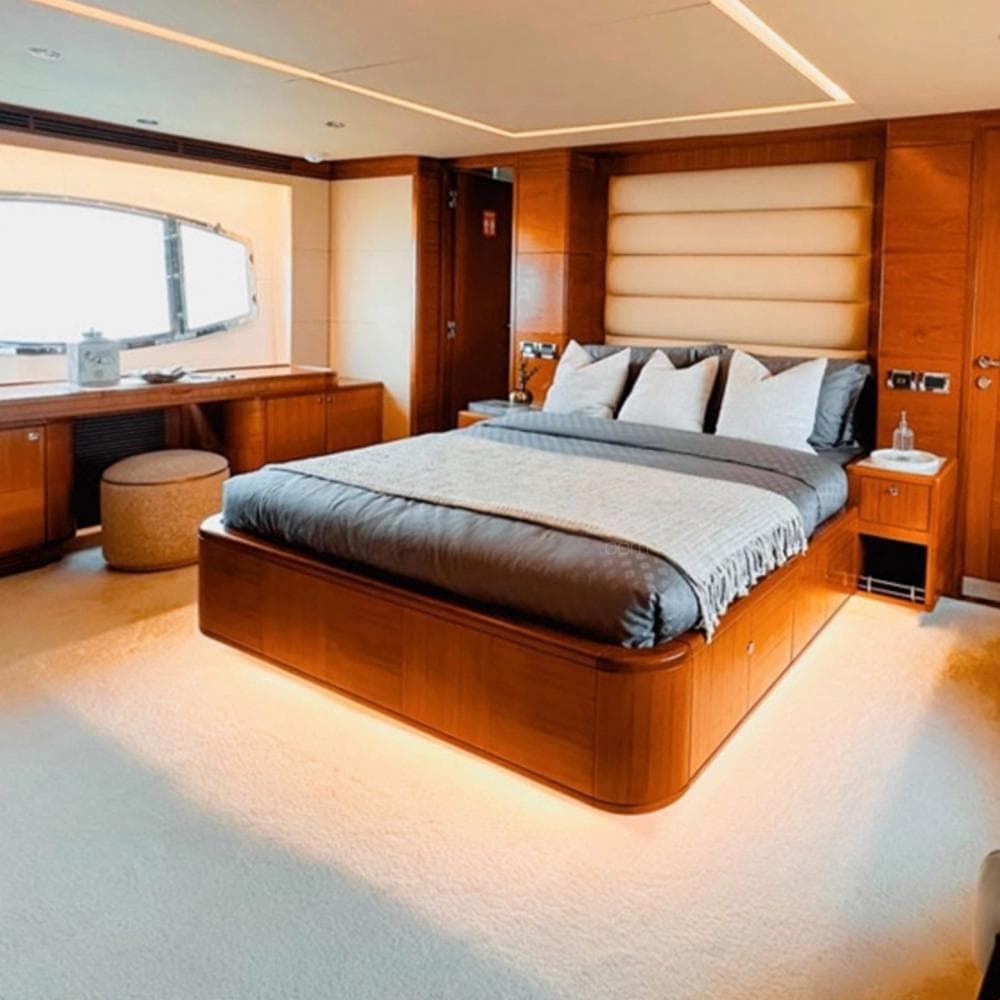 X35 Luxury Yacht
