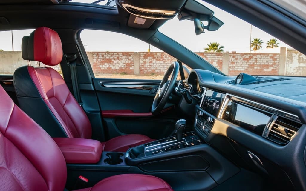 Porsche Macan S 2024