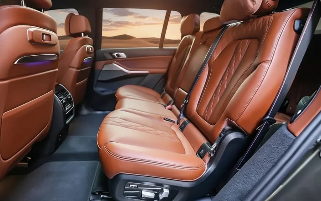 Bmw X7 2024 leather seats and cabin