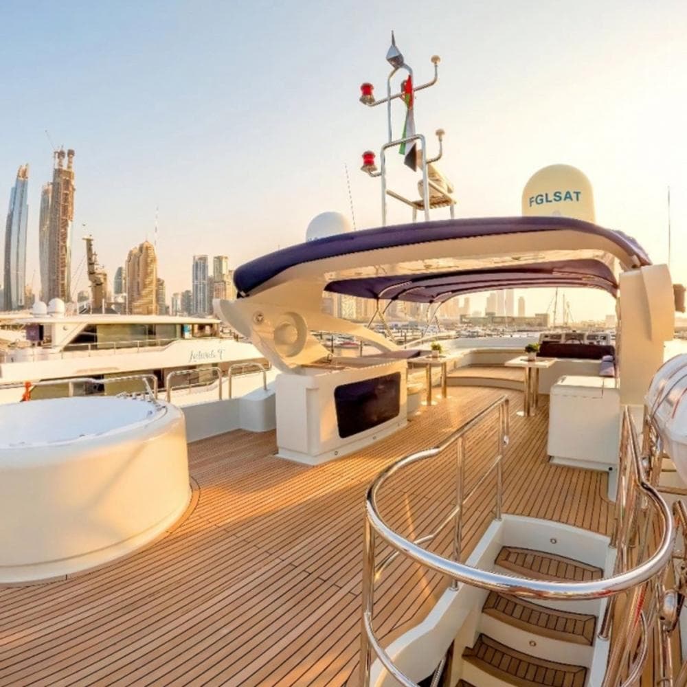 Kona 110 Ft Yacht