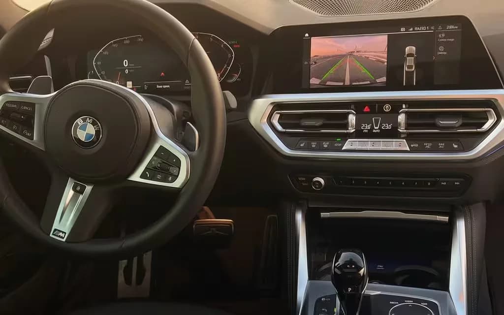 Bmw 430 2022 dashboard and infotainment – rental in Dubai