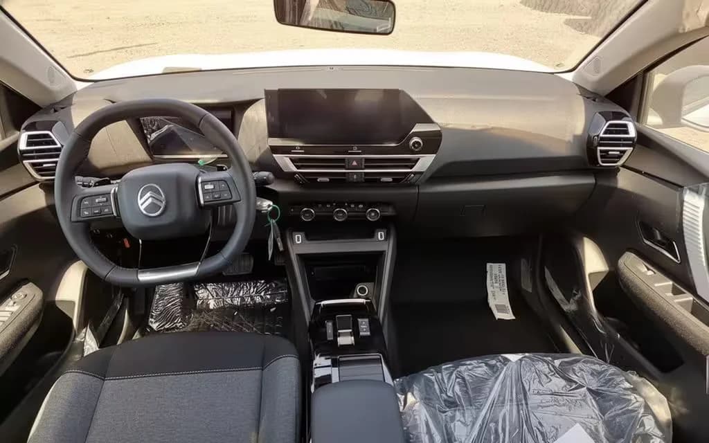 Citroen C4 2026 dashboard and infotainment – rental in Dubai