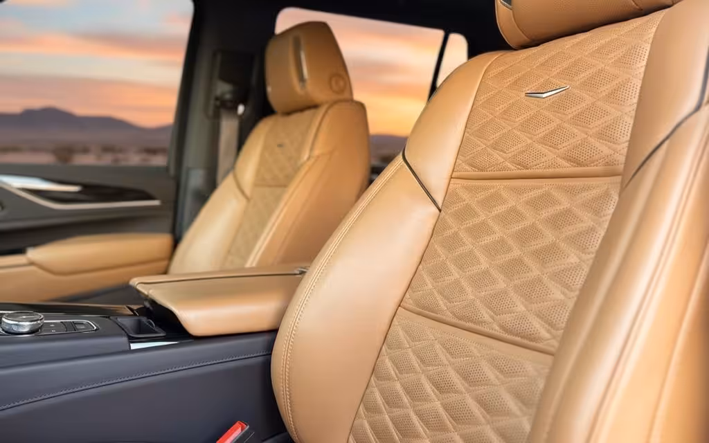 Cadillac Escalade 2023 leather seats and cabin – rental in Dubai