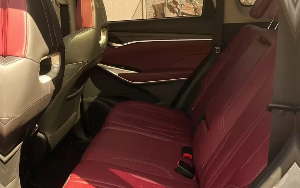 Changan Cs75 2022 leather seats and cabin – rental in Dubai