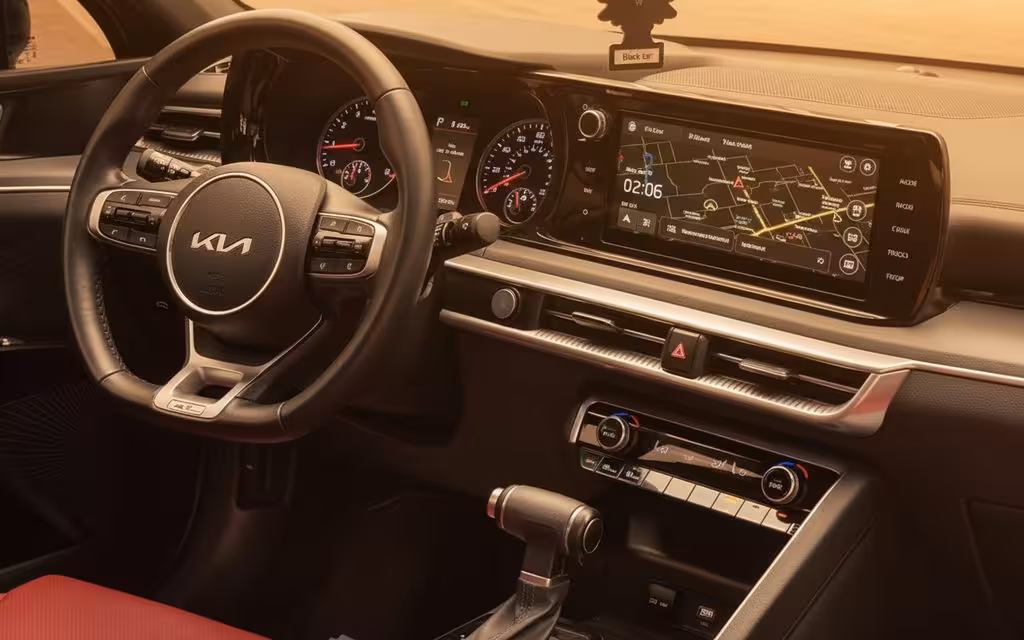 Kia K5 2023 dashboard and infotainment – rental in Dubai