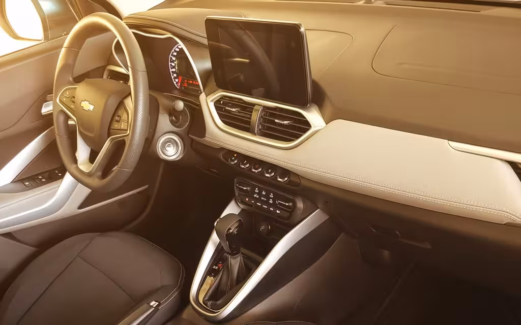 Chevrolet Groove 2023 dashboard and infotainment – rental in Dubai