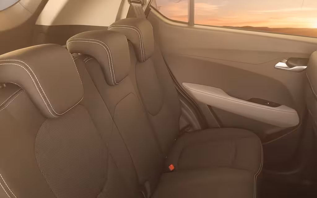 Chevrolet Groove 2023 leather seats and cabin – rental in Dubai