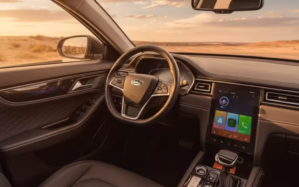 Jac J7 2025 dashboard and infotainment – rental in Dubai