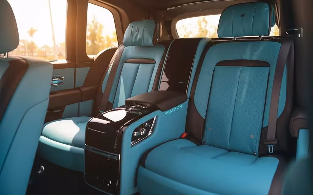 RollsRoyce Cullinan 2023 leather seats and cabin – rental in Dubai