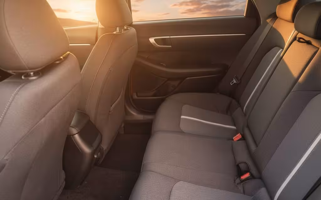 Hyundai Sonata 2021 leather seats and cabin – rental in Dubai