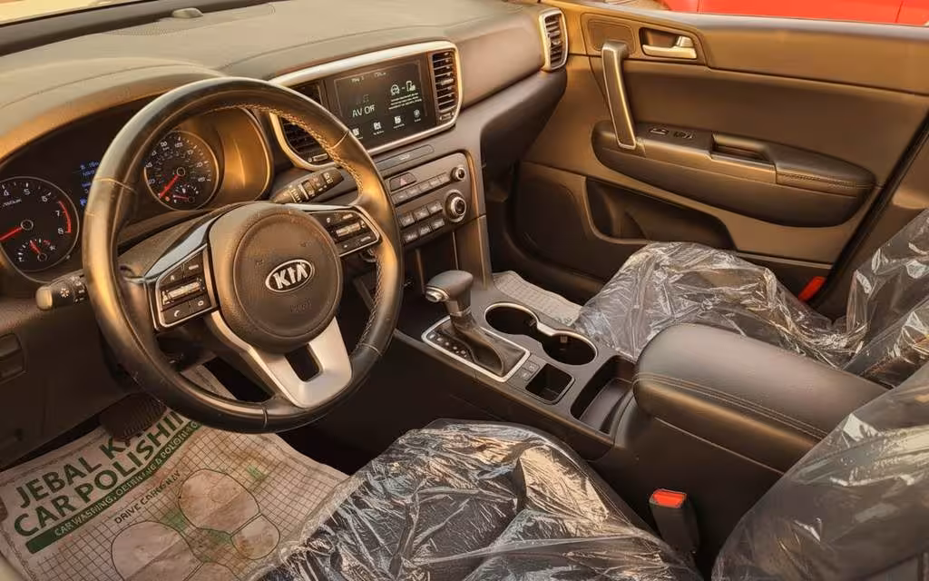 Kia Sportage 2020 dashboard and infotainment – rental in Dubai