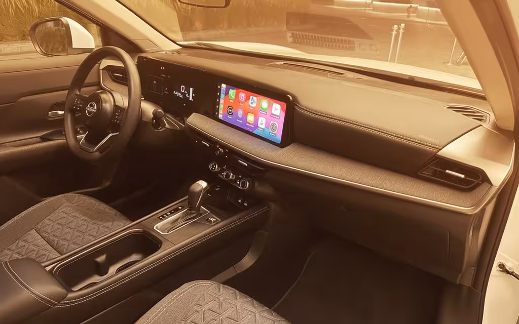 Nissan Kicks 2025 dashboard and infotainment – rental in Dubai