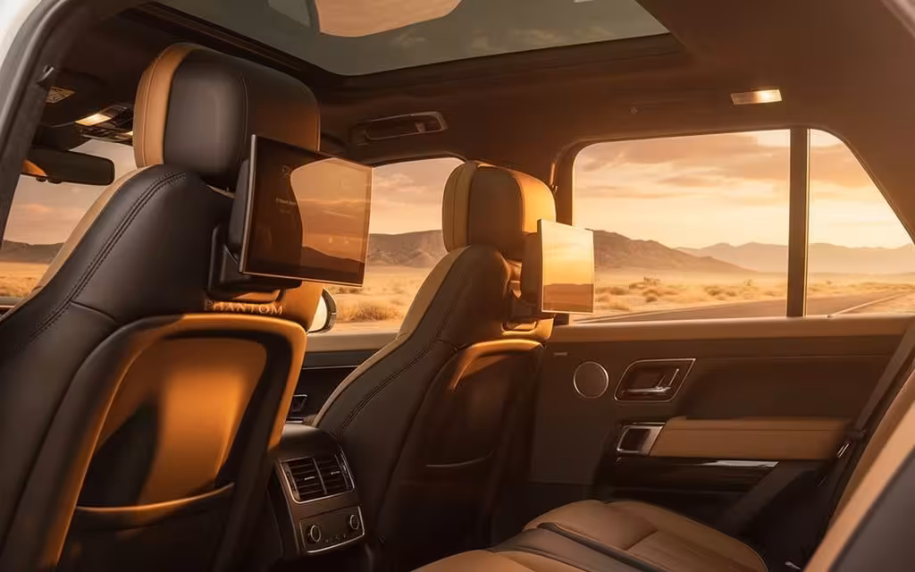 LandRover RangeRoverSport 2023 interior view showing trim – rental in Dubai