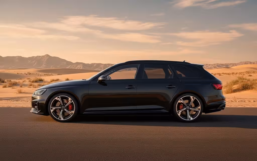 Audi Rs4 2025 Black side profile – rental in Dubai