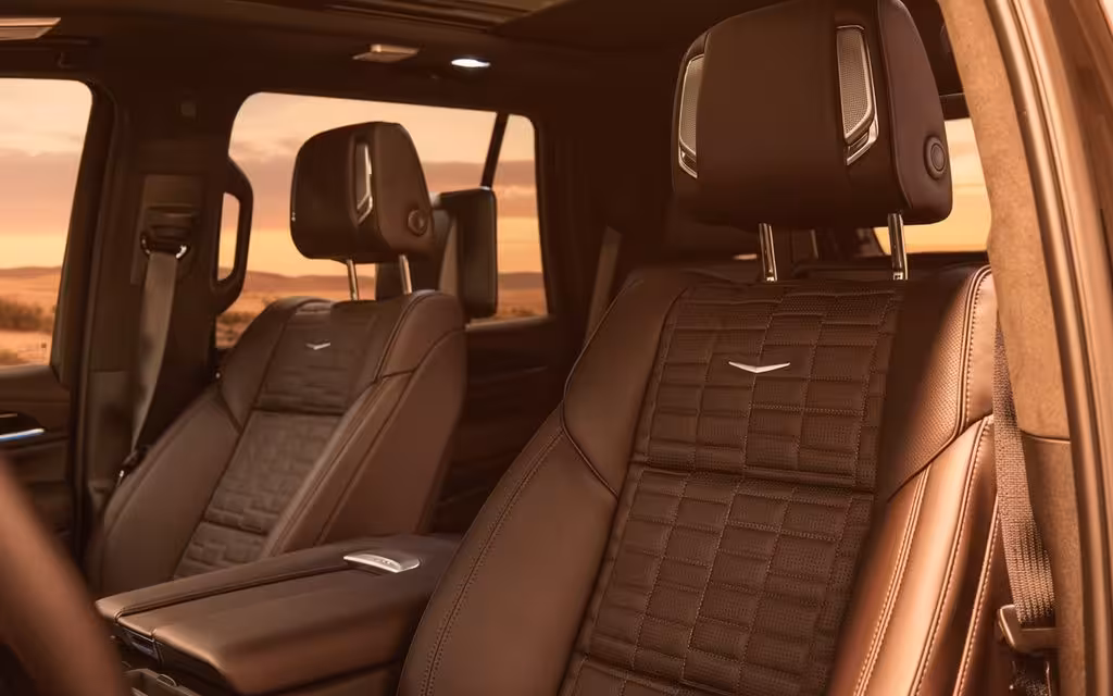 Cadillac Escalade 2024 leather seats and cabin – rental in Dubai