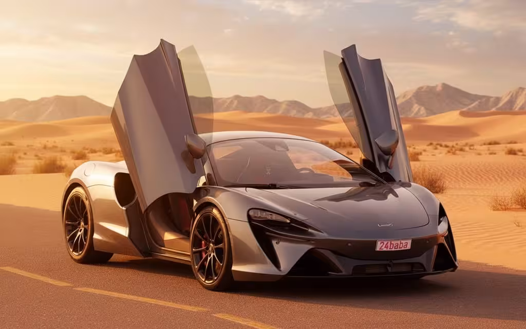 Mclaren Artura 2025 Grey front view with headlights – rental in Dubai