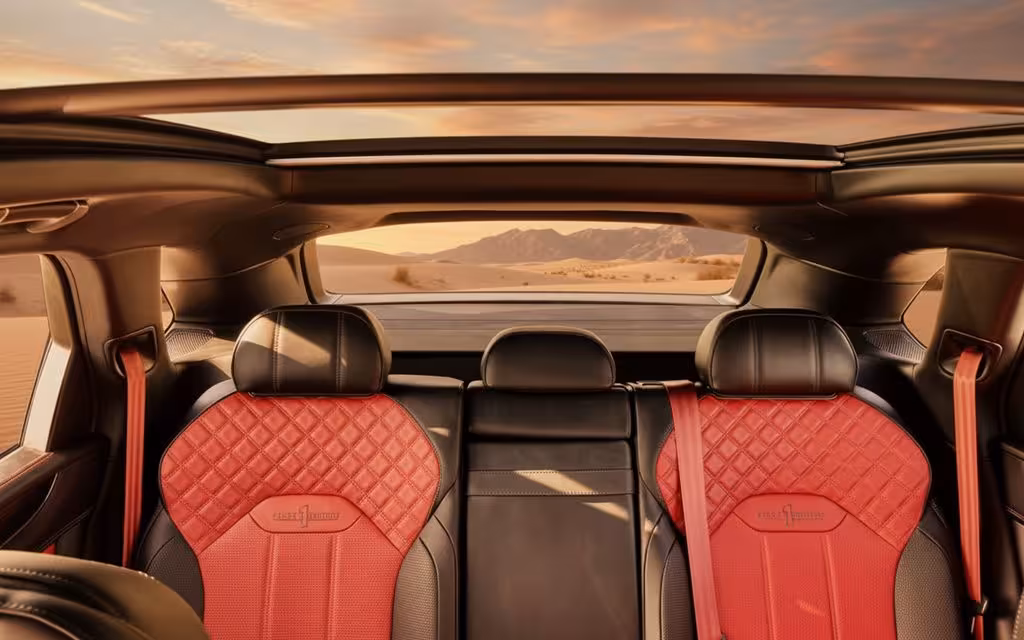 Bentley Bentayga 2021 leather seats and cabin – rental in Dubai