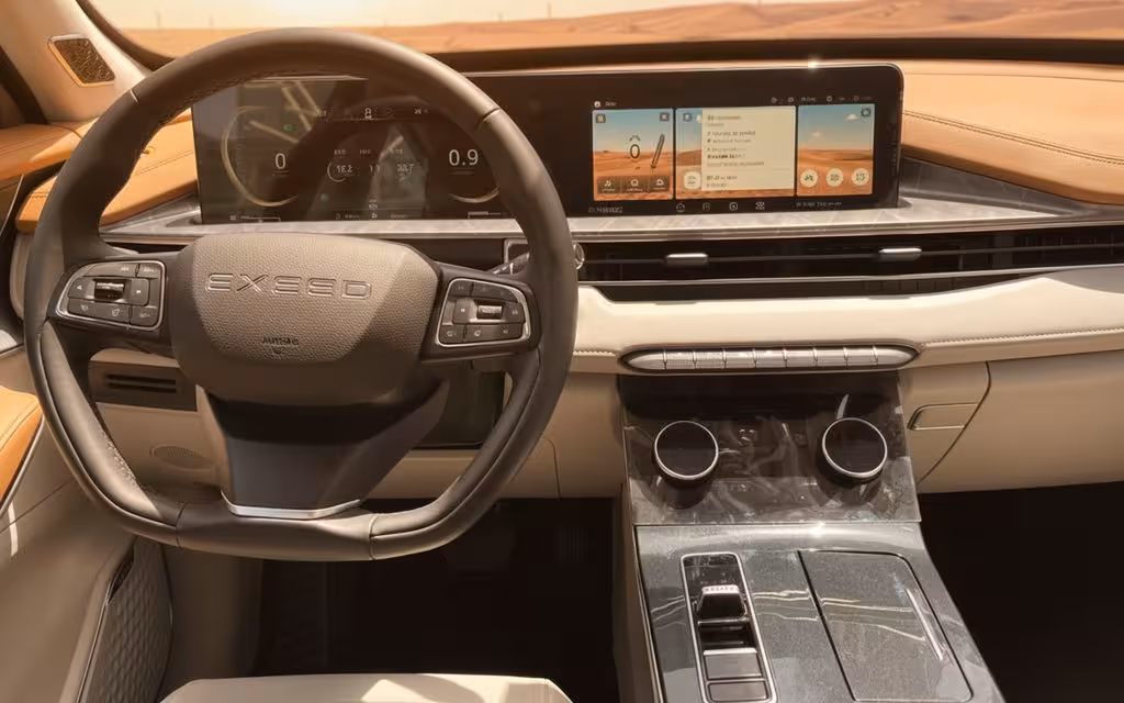 Exeed Lx 2025 dashboard and infotainment – rental in Dubai
