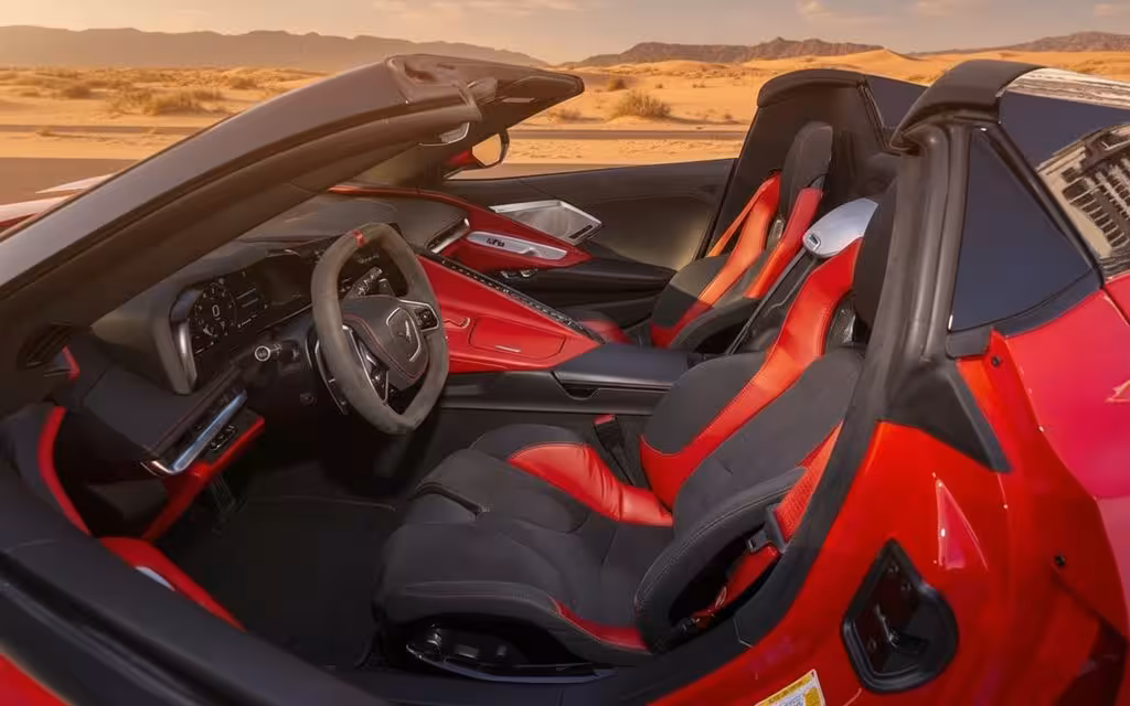 Chevrolet Corvette 2023 leather seats and cabin – rental in Dubai