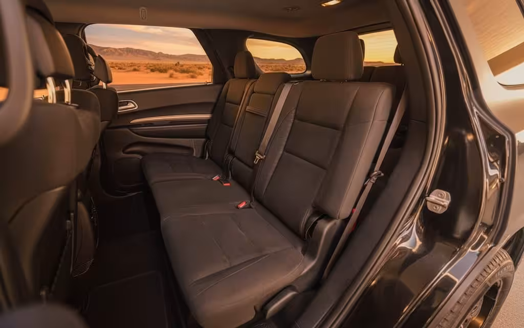 Dodge Durango 2020 leather seats and cabin – rental in Dubai
