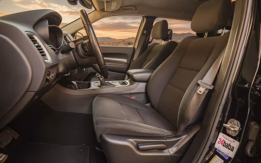 Dodge Durango 2020 leather seats and cabin – rental in Dubai