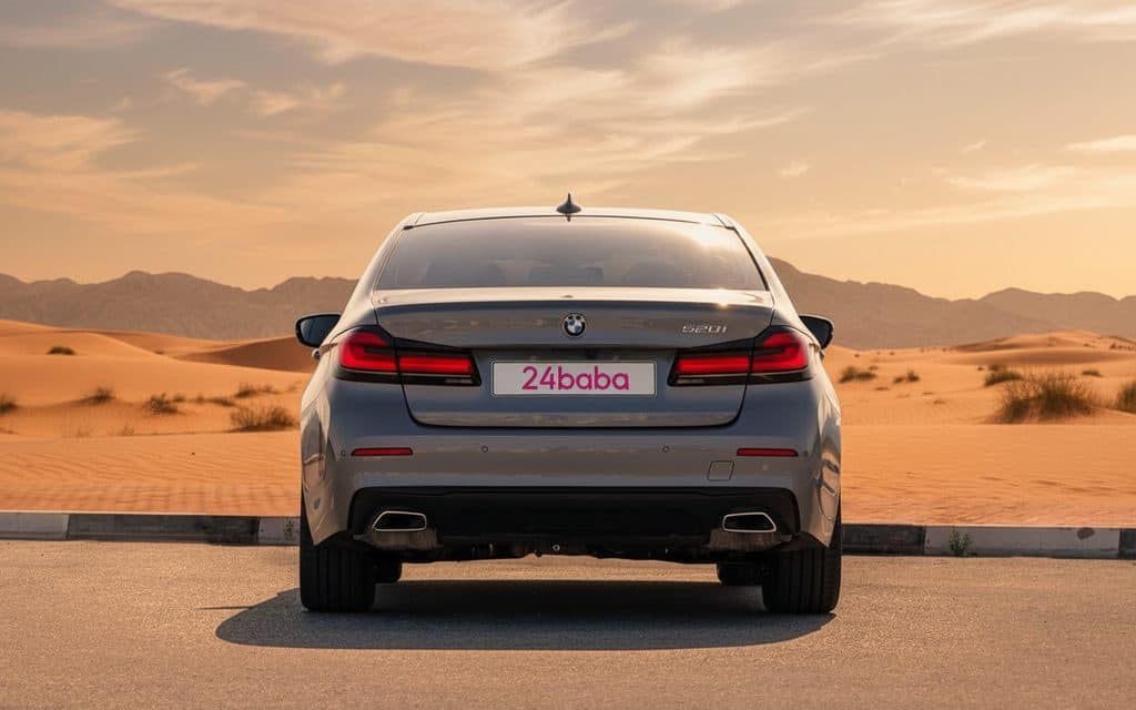 Bmw 520 2023 Grey rear view showing taillights