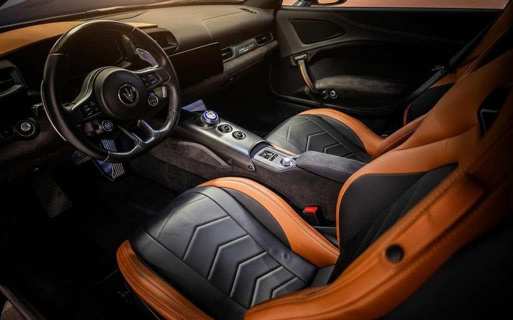 Maserati Mc20 2024 dashboard and infotainment