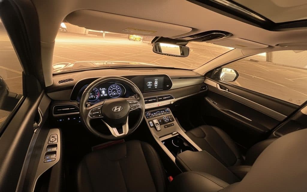 Hyundai Palisade 2021 interior view showing trim – rental in Dubai