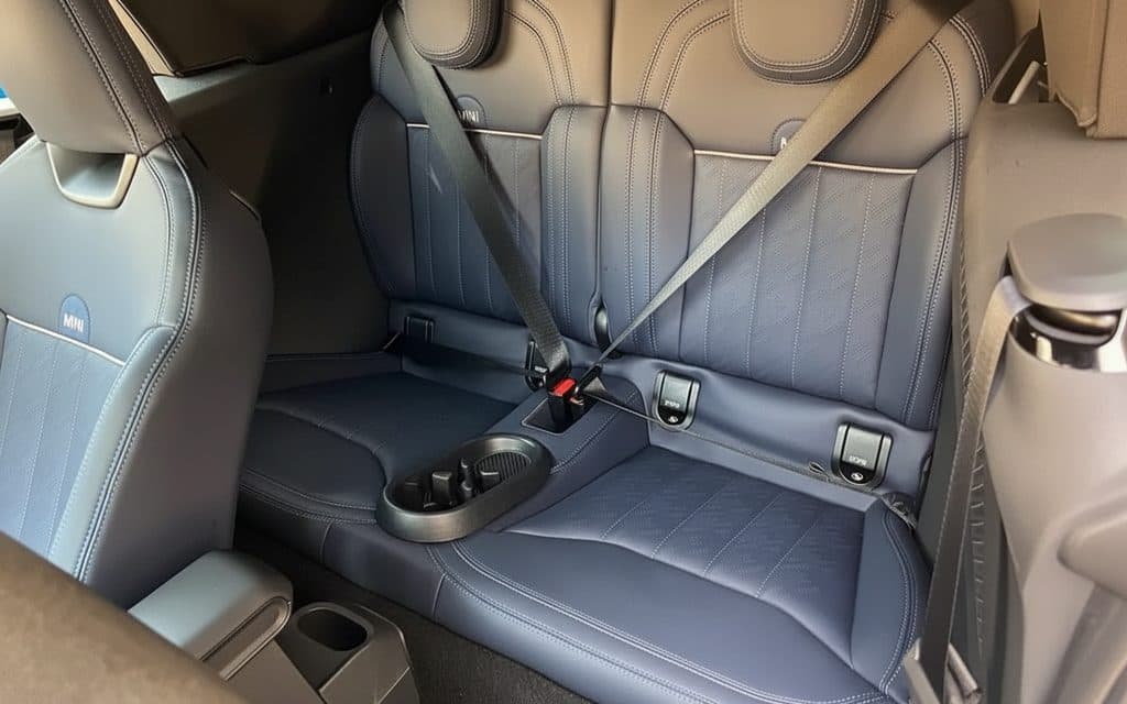Mini Cooper 2025 leather seats and cabin