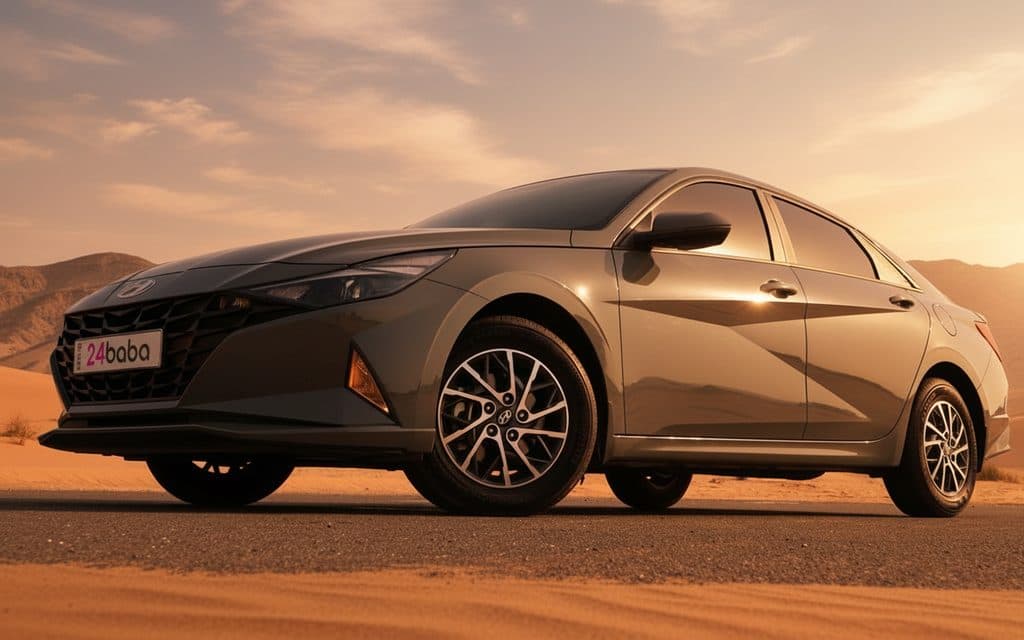 Hyundai Elantra 2022 Grey front view with headlights
