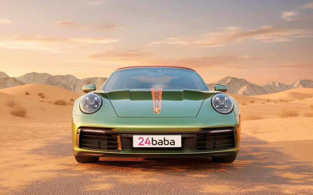 Porsche 911 2022 Green front view with headlights