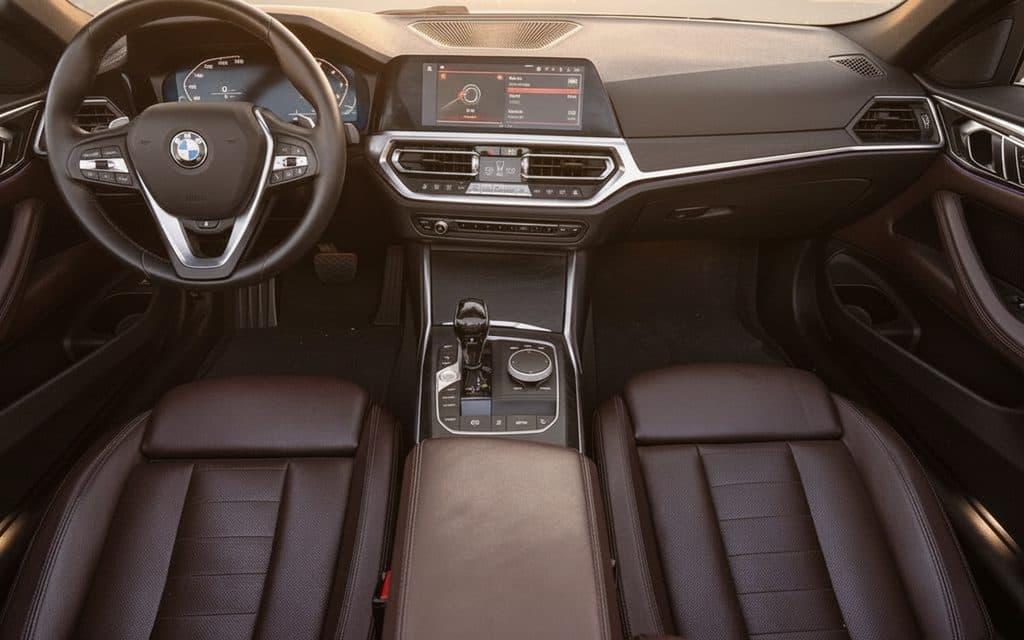 Bmw 430 2023 dashboard and infotainment