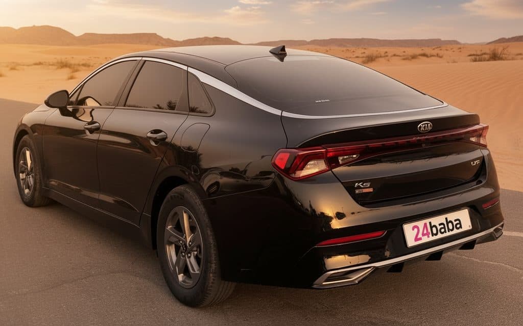 Kia K5 2021 Black rear view showing taillights